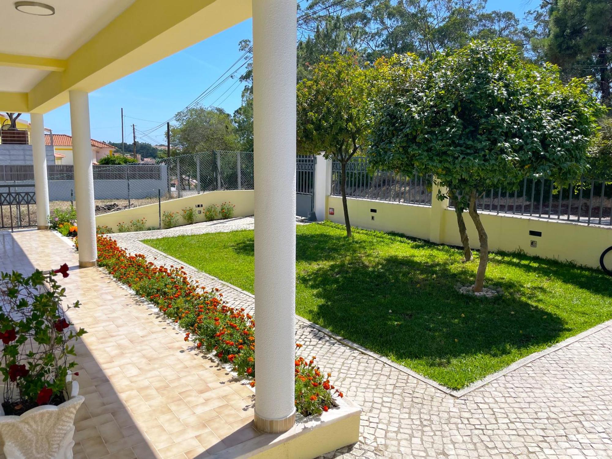 Lolik Villa Sobreda ภายนอก รูปภาพ