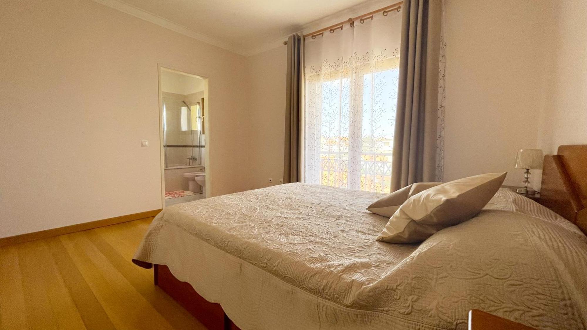 Lolik Villa Sobreda ภายนอก รูปภาพ
