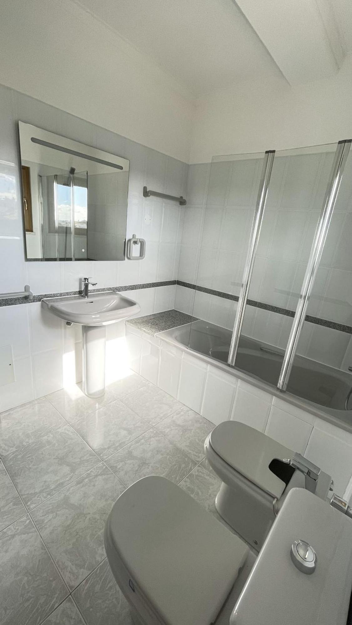 Lolik Villa Sobreda ภายนอก รูปภาพ